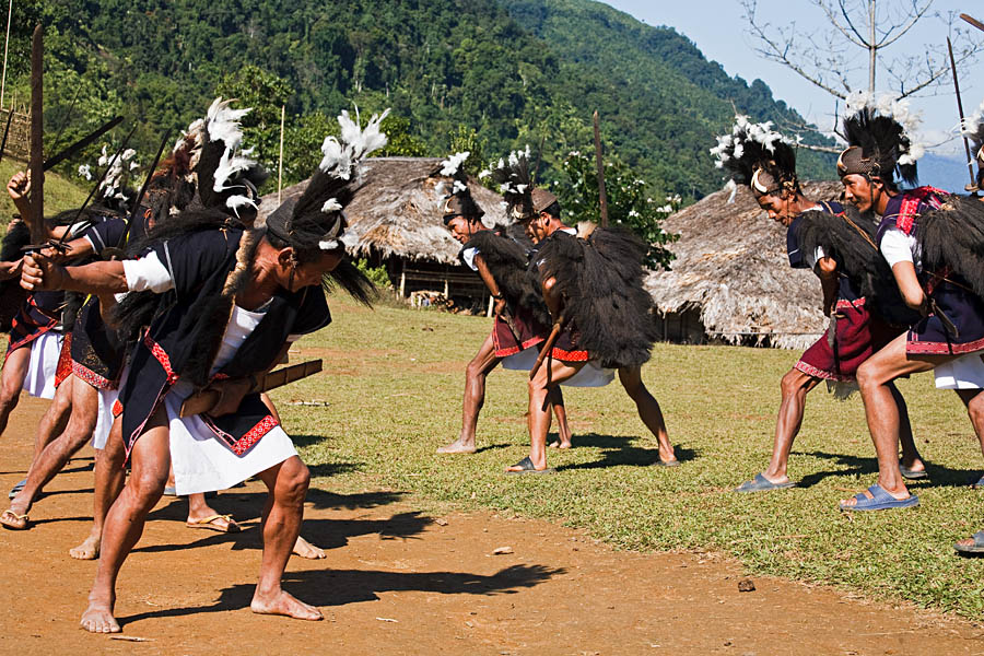 7   Adi Minyong Taapu wardance near Along